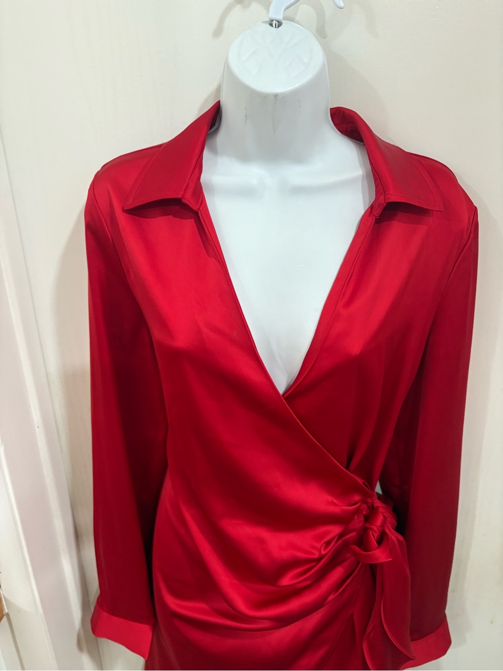 Red Satin evening Wrap Tie-Front Women's dress - Picture 4 of 8